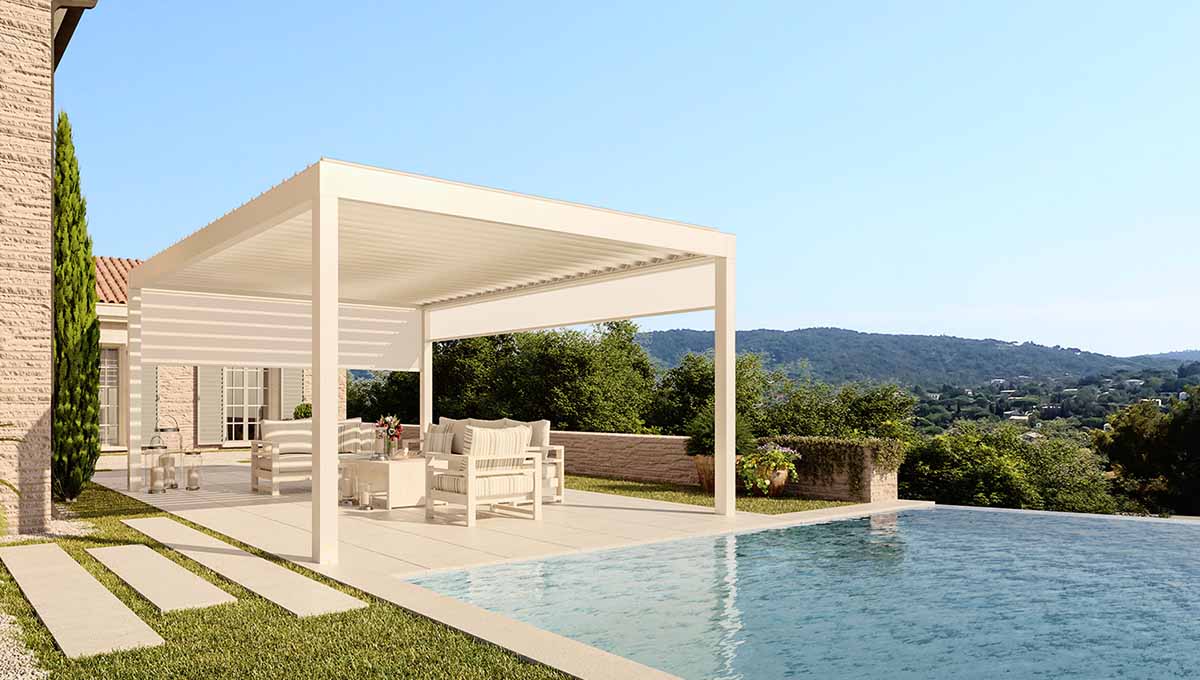 pergola bioclimatique essential au bord d'une piscine